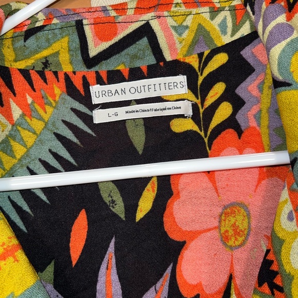 Urban Outfitters Cropped Collared Shirt Tropical Floral Neon Women’s Size Large - Picture 3 of 5